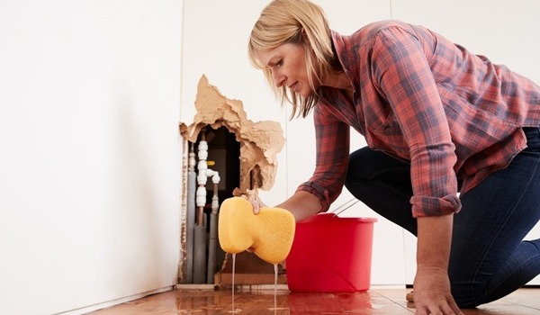 How to Prevent a Frozen Pipe From Bursting